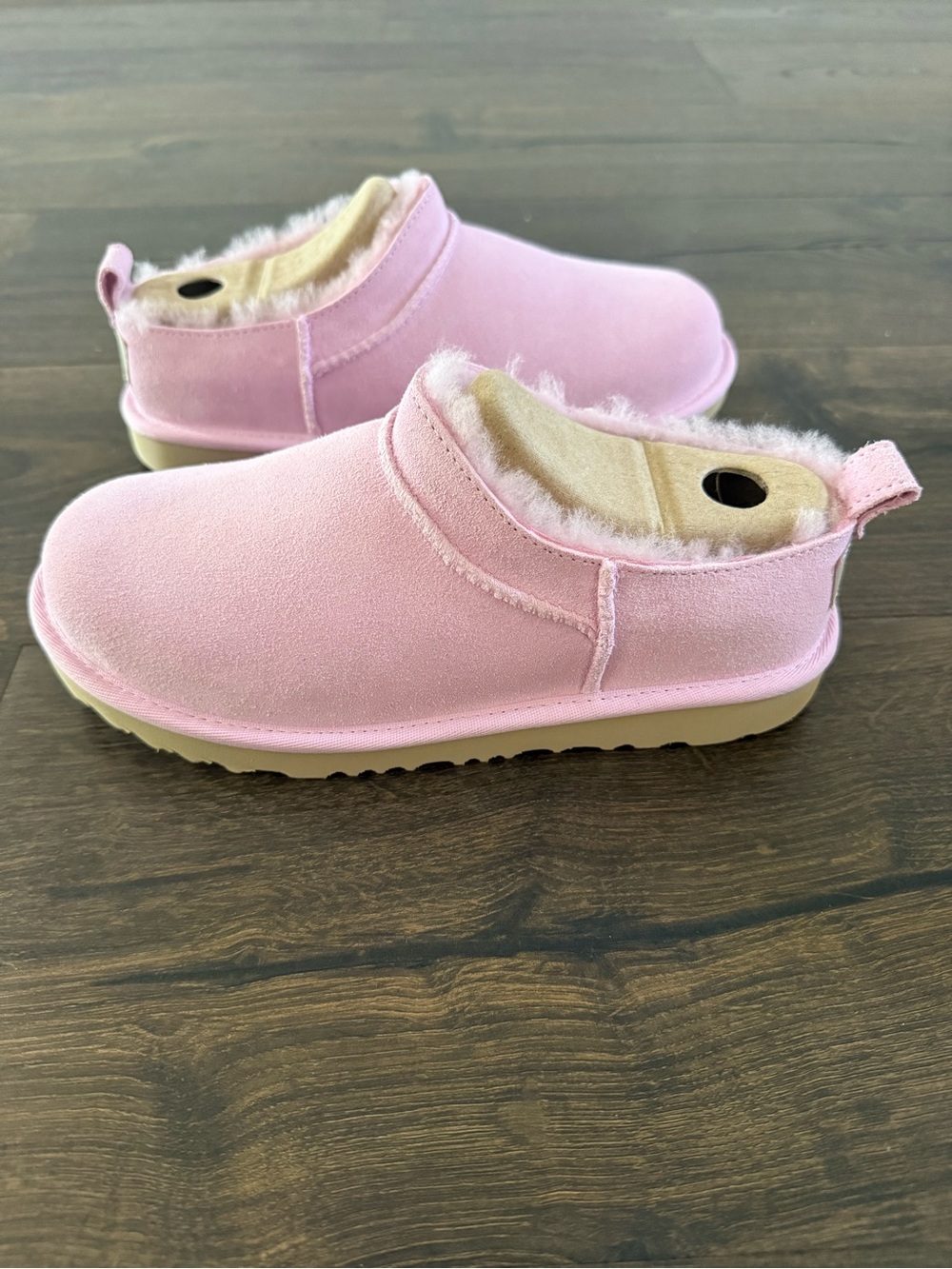 UGG Kids Classic Micro Boots Pink Diamond Size 4 NIB